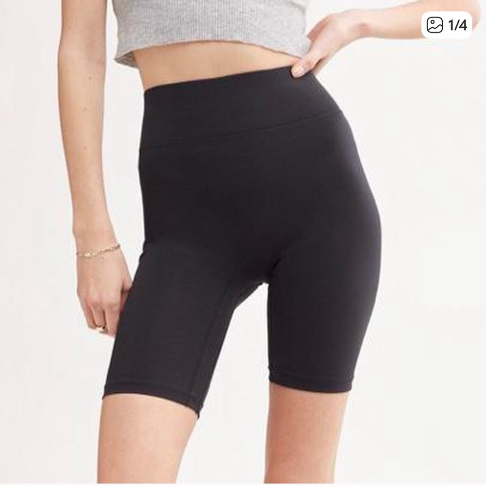 Bandier ALL ACCESS center stage Sleek Black Bike Shorts 9 inch inseam